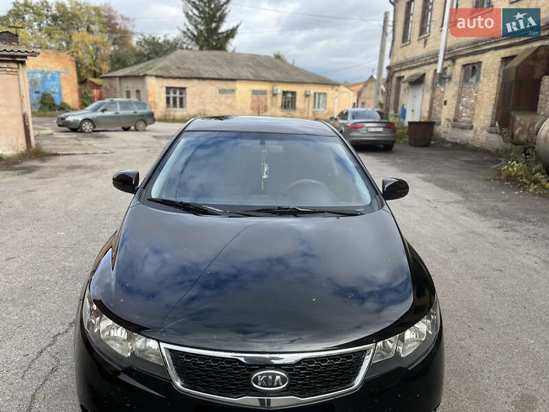 Седан Kia Cerato 2010 в Ромнах фото 4 Седан Kia Cerato 2010 в Ромнах