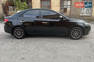 Седан Kia Cerato 2010 в 