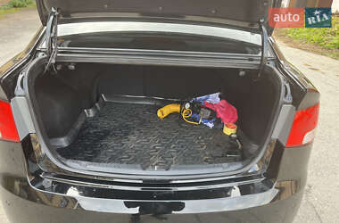 Седан Kia Cerato 2010 в 