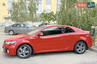 Купе Kia Cerato 2010 в 