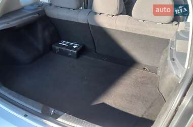 Хэтчбек Kia Cerato 2006 в  фото 16 Хэтчбек Kia Cerato 2006 в