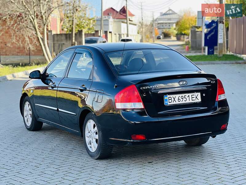 Седан Kia Cerato 2007 в Чернівцях