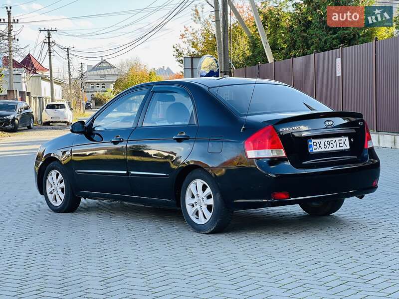 Седан Kia Cerato 2007 в Чернівцях