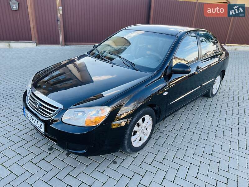 Седан Kia Cerato 2007 в Чернівцях