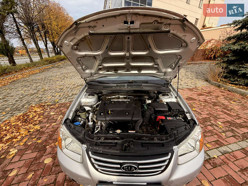 Седан Kia Cerato 2008 в Харькове