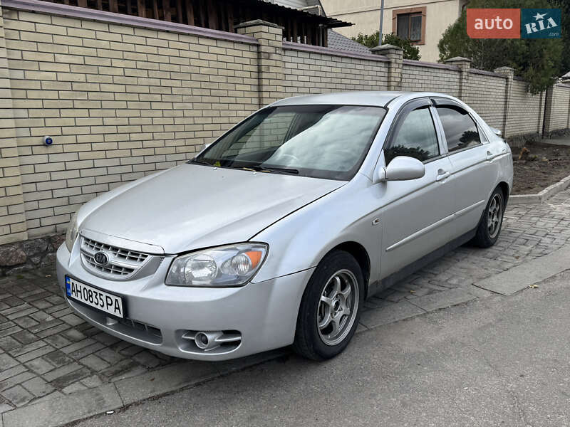 Седан Kia Cerato 2006 в Запорожье