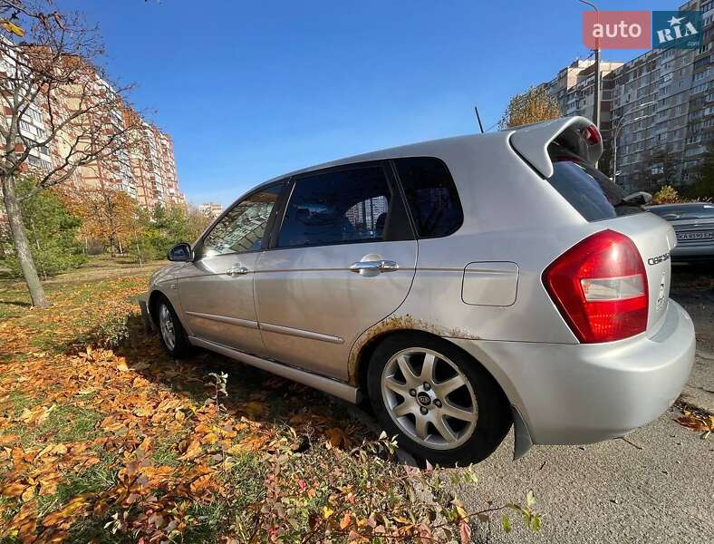Хэтчбек Kia Cerato 2006 в Киеве
