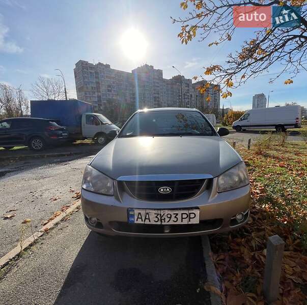 Хэтчбек Kia Cerato 2006 в Киеве