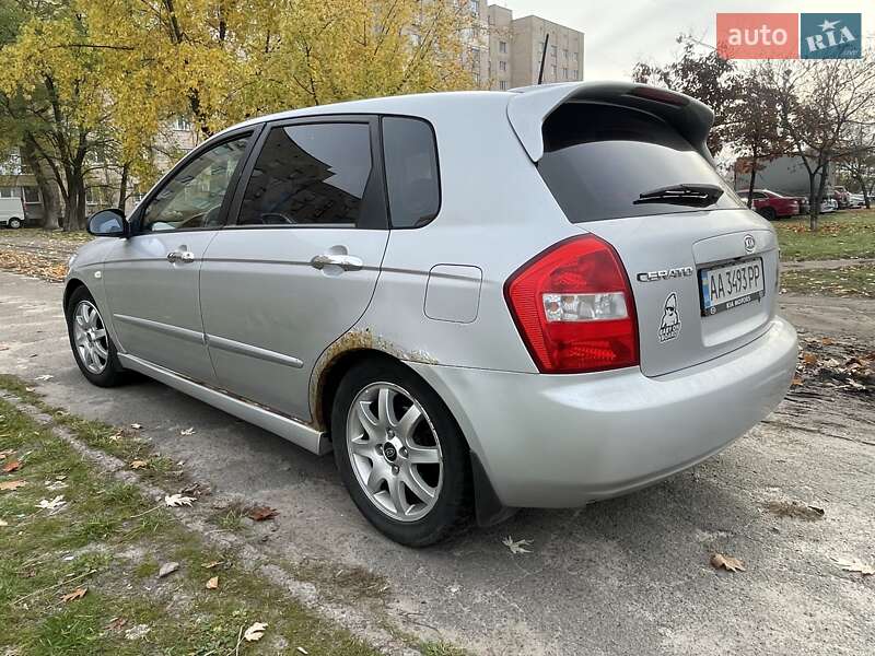 Хэтчбек Kia Cerato 2006 в Киеве