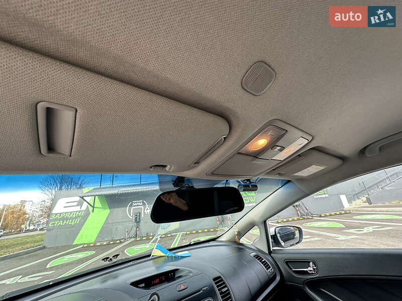 Седан Kia Cerato 2012 в Чернигове фото 28 Седан Kia Cerato 2012 в Чернигове