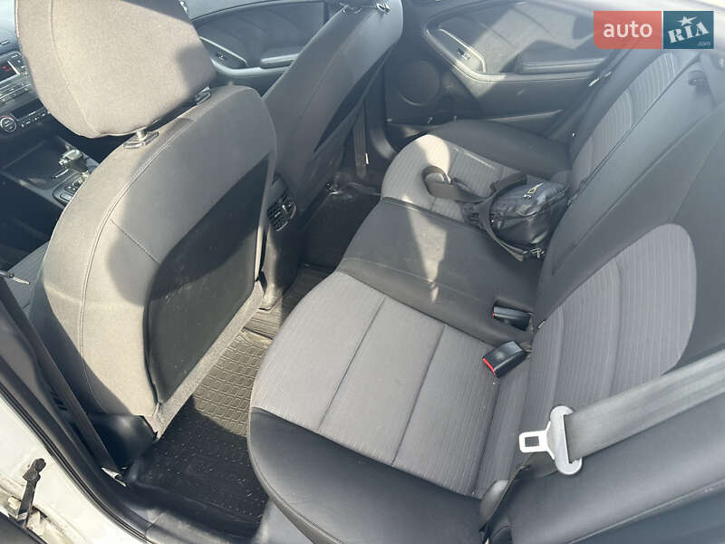 Седан Kia Cerato 2012 в Чернигове фото 43 Седан Kia Cerato 2012 в Чернигове