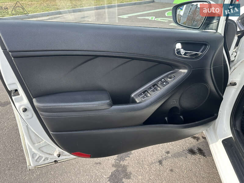 Седан Kia Cerato 2012 в Чернигове фото 47 Седан Kia Cerato 2012 в Чернигове