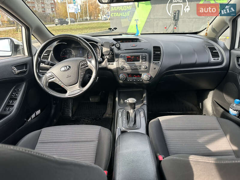 Седан Kia Cerato 2012 в Чернигове фото 49 Седан Kia Cerato 2012 в Чернигове