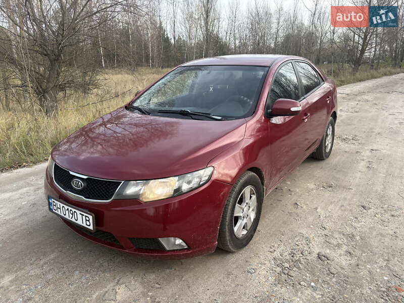 Седан Kia Cerato 2010 в Киеве