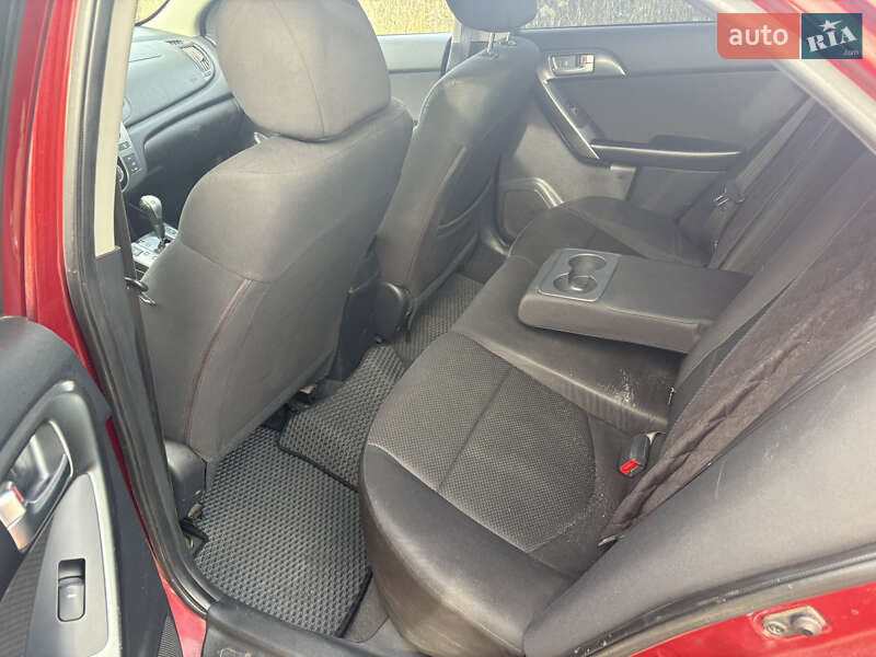 Седан Kia Cerato 2010 в Киеве