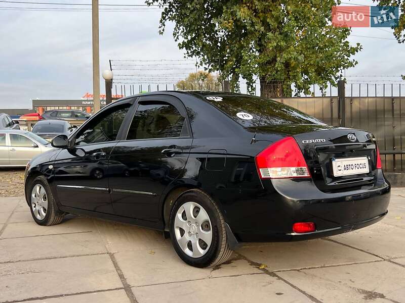 Седан Kia Cerato 2008 в Киеве