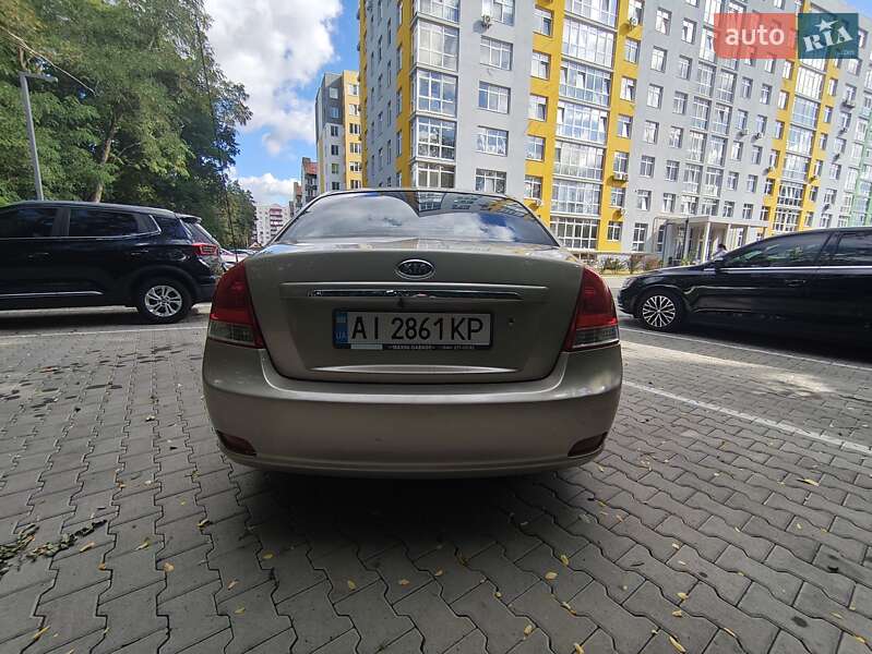 Седан Kia Cerato 2006 в Обухове