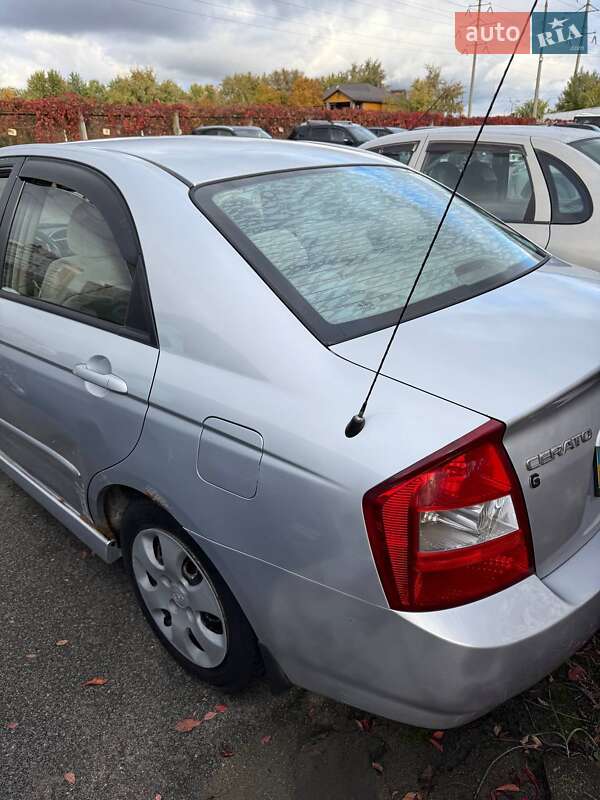 Седан Kia Cerato 2005 в Киеве