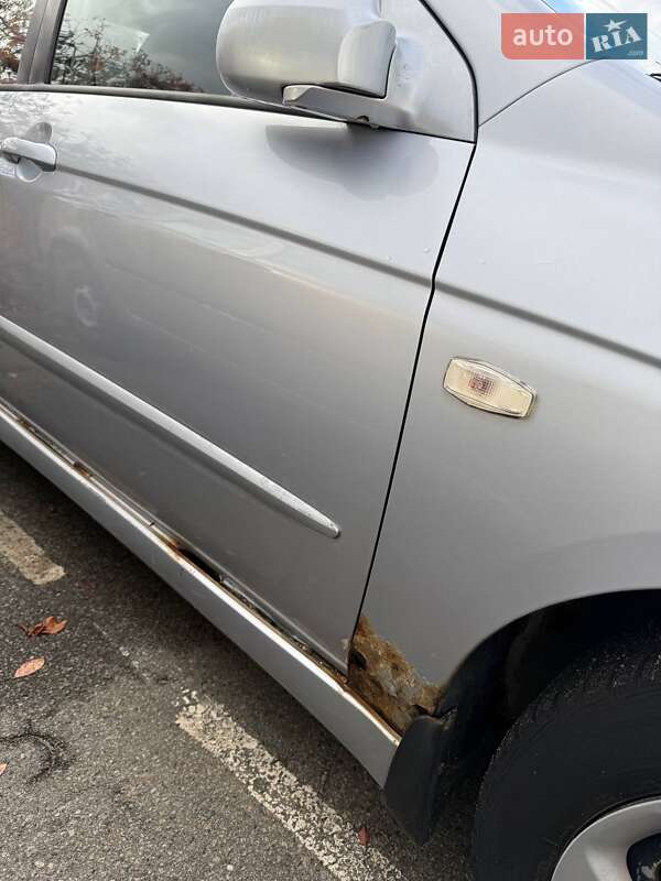 Седан Kia Cerato 2005 в Киеве