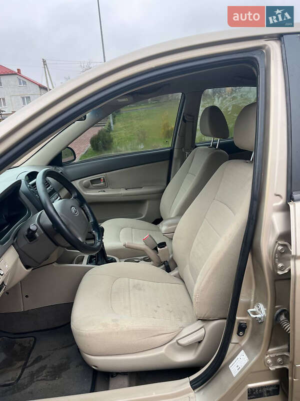 Седан Kia Cerato 2008 в Городке