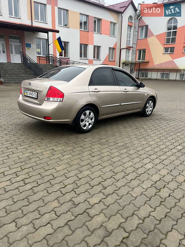 Седан Kia Cerato 2008 в Городке