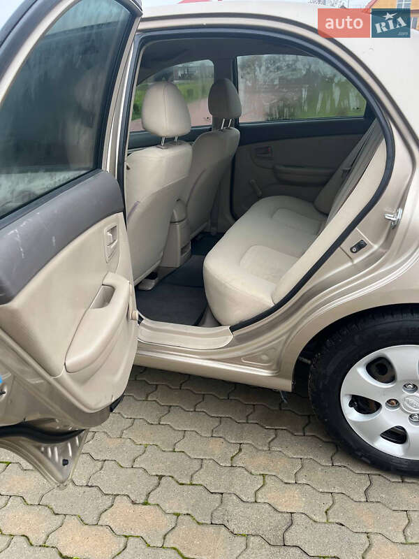 Седан Kia Cerato 2008 в Городке