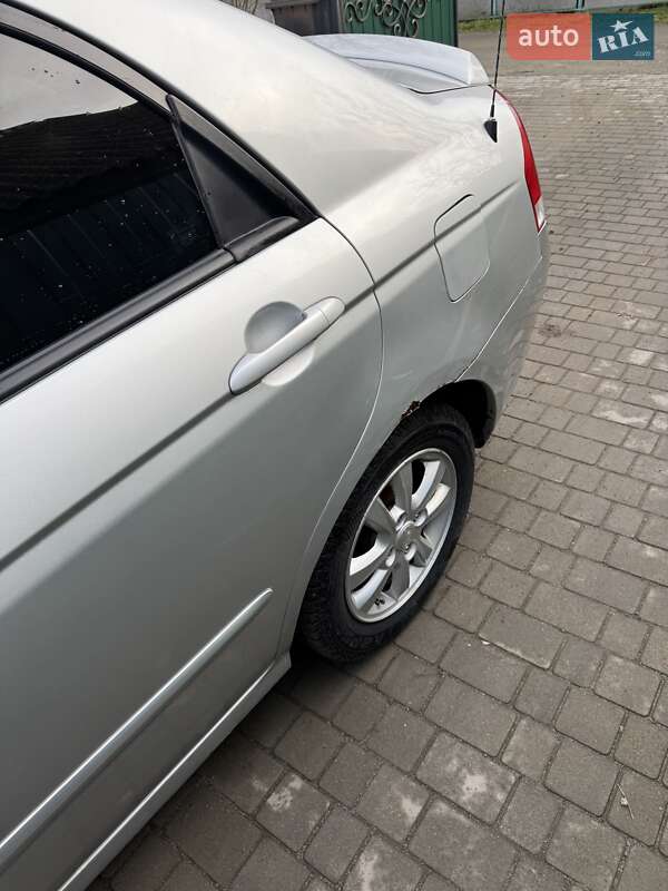 Седан Kia Cerato 2008 в Деражне