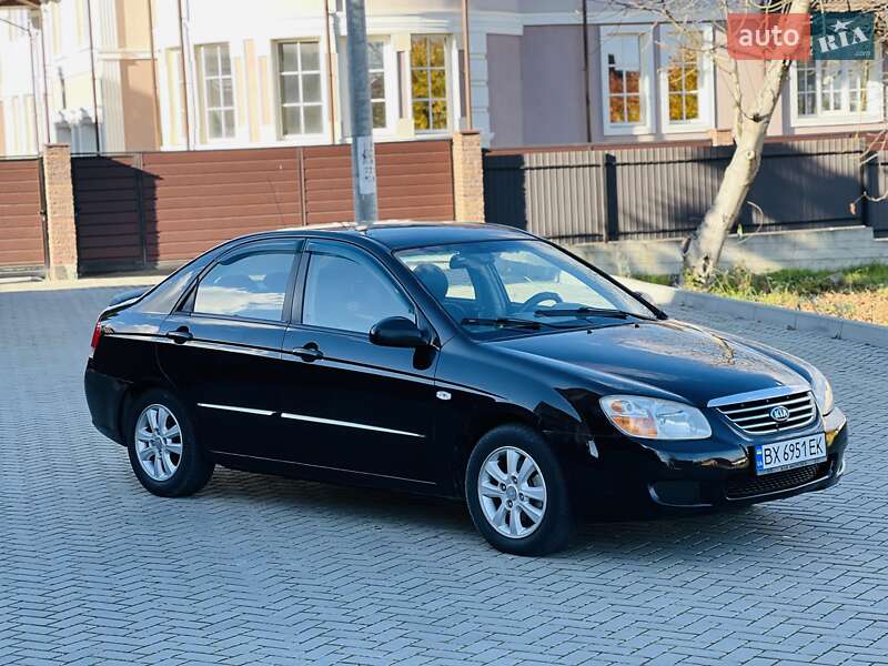Седан Kia Cerato 2007 в Черновцах