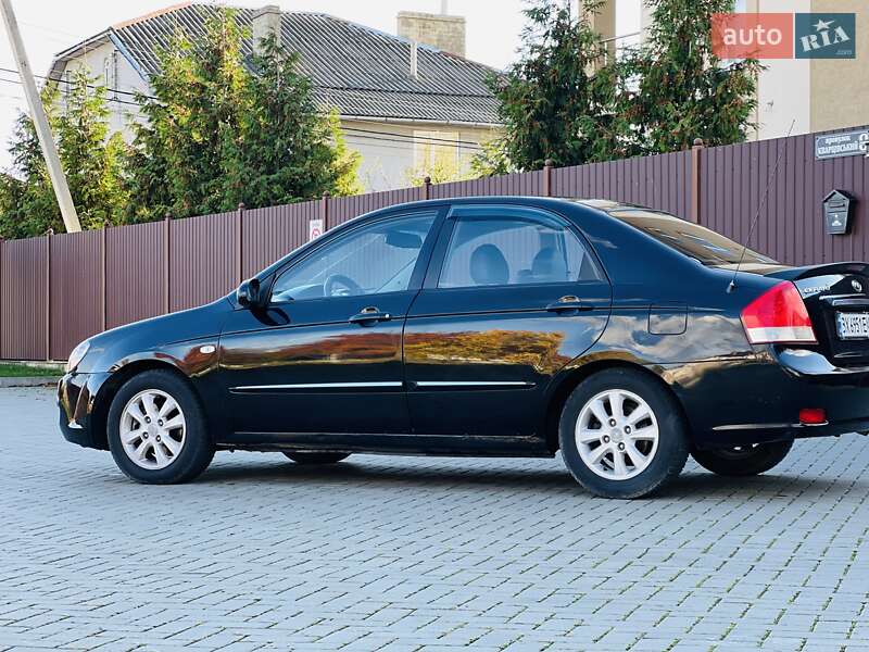 Седан Kia Cerato 2007 в Черновцах