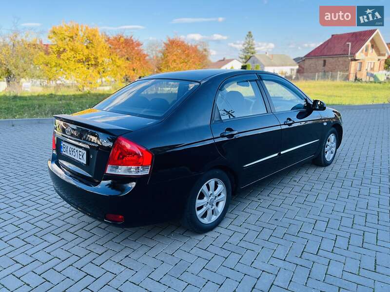 Седан Kia Cerato 2007 в Черновцах