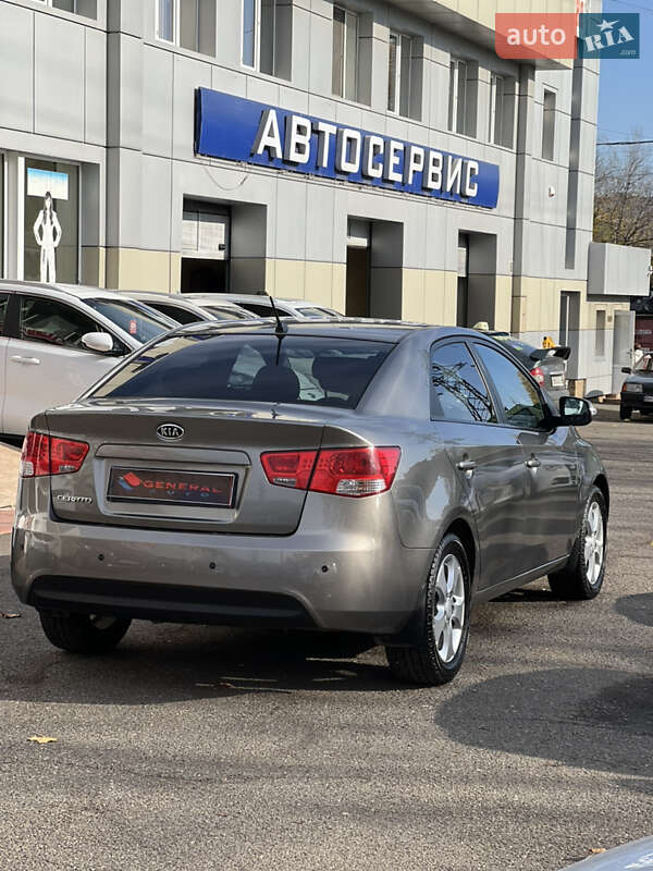 Седан Kia Cerato 2009 в Одессе