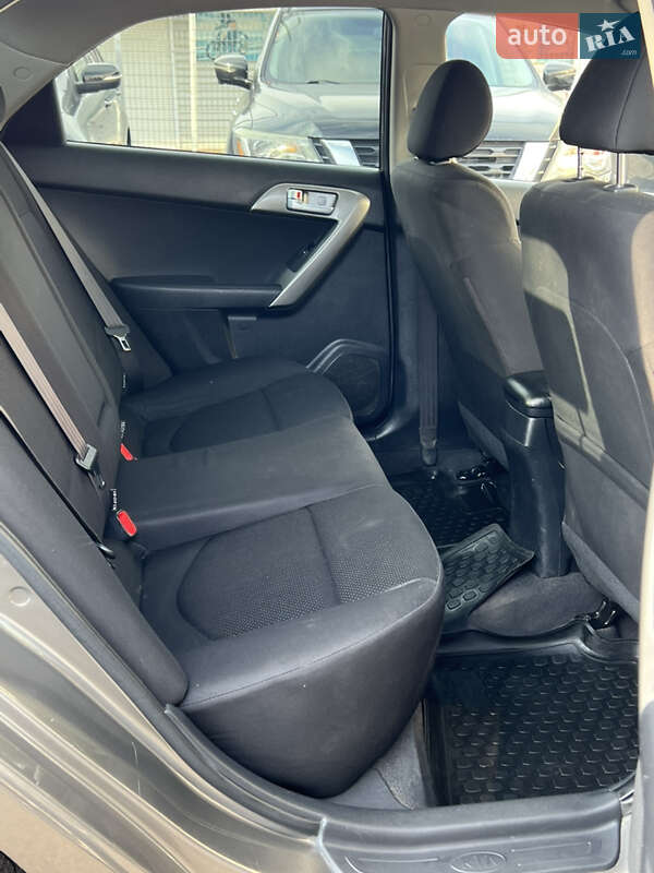 Седан Kia Cerato 2009 в Одессе