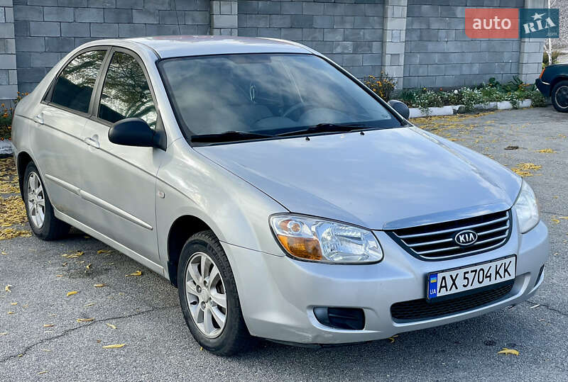 Седан Kia Cerato 2008 в Каменском