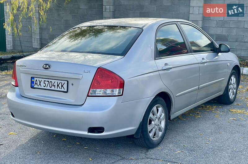 Седан Kia Cerato 2008 в Каменском