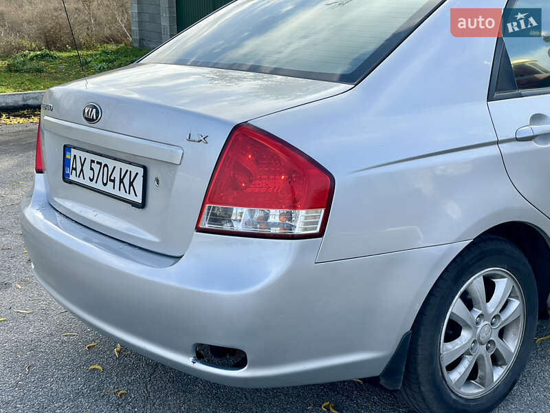 Седан Kia Cerato 2008 в Каменском