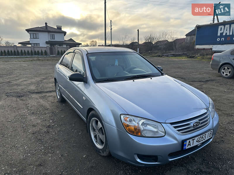 Седан Kia Cerato 2007 в Тлумаче
