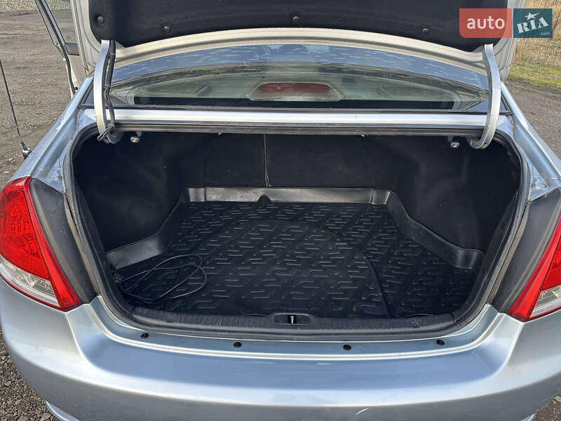 Седан Kia Cerato 2007 в Тлумаче