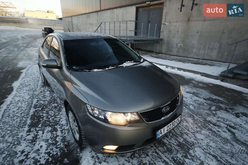 Седан Kia Cerato 2009 в Барышевке