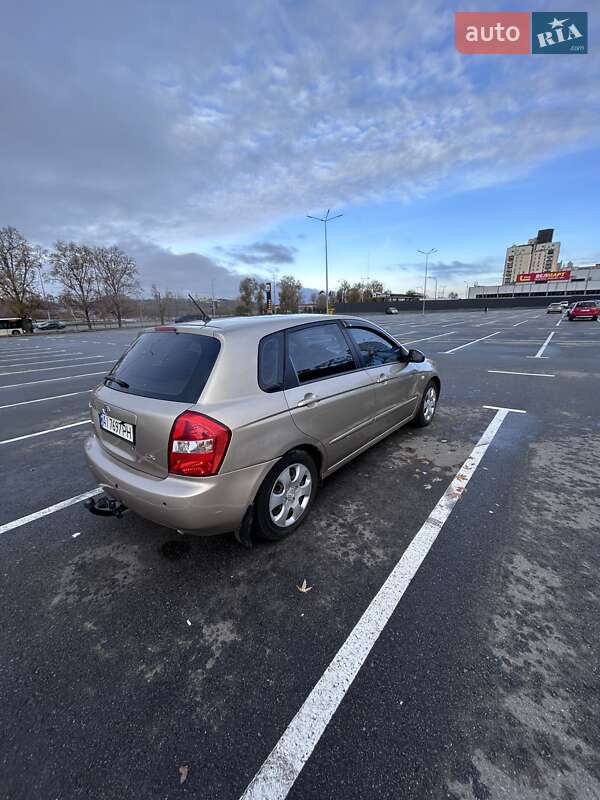 Хэтчбек Kia Cerato 2006 в Киеве