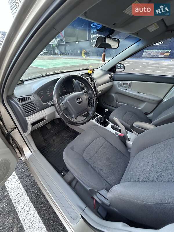 Хэтчбек Kia Cerato 2006 в Киеве