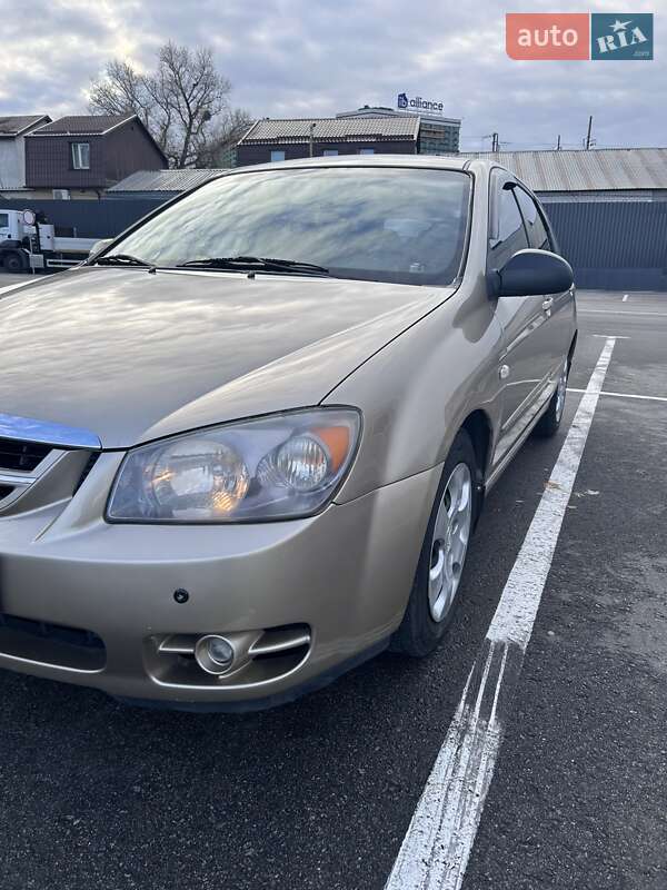 Хэтчбек Kia Cerato 2006 в Киеве