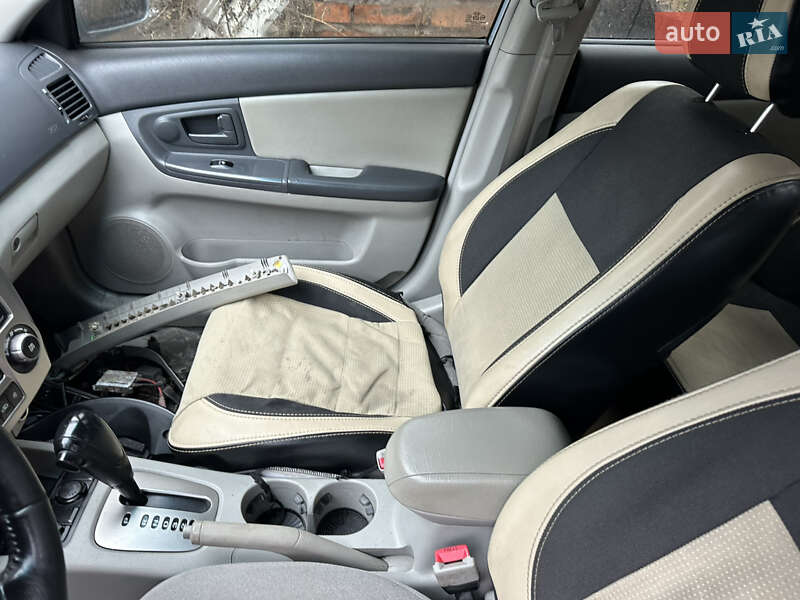 Седан Kia Cerato 2006 в Киеве