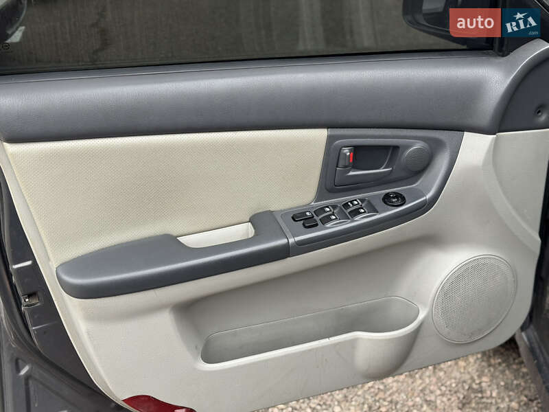 Седан Kia Cerato 2006 в Киеве