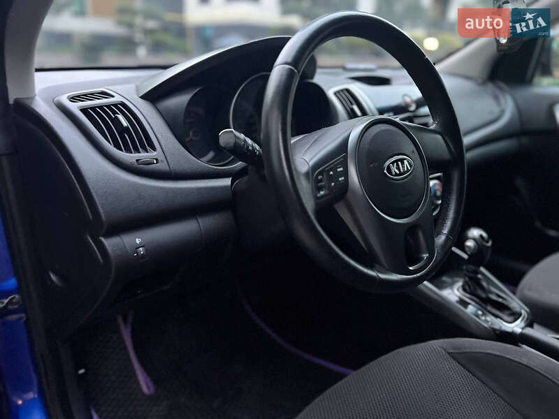Купе Kia Cerato 2012 в Киеве фото 7 Купе Kia Cerato 2012 в Киеве