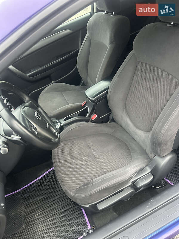 Купе Kia Cerato 2012 в Киеве фото 16 Купе Kia Cerato 2012 в Киеве
