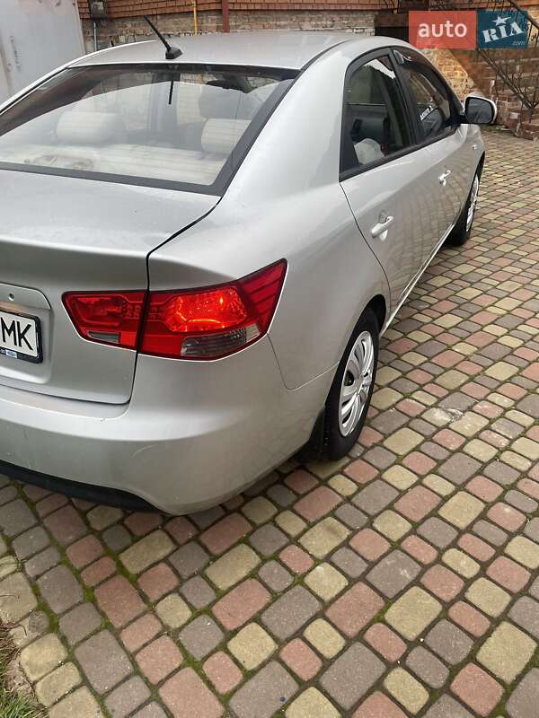 Седан Kia Cerato 2009 в Львове