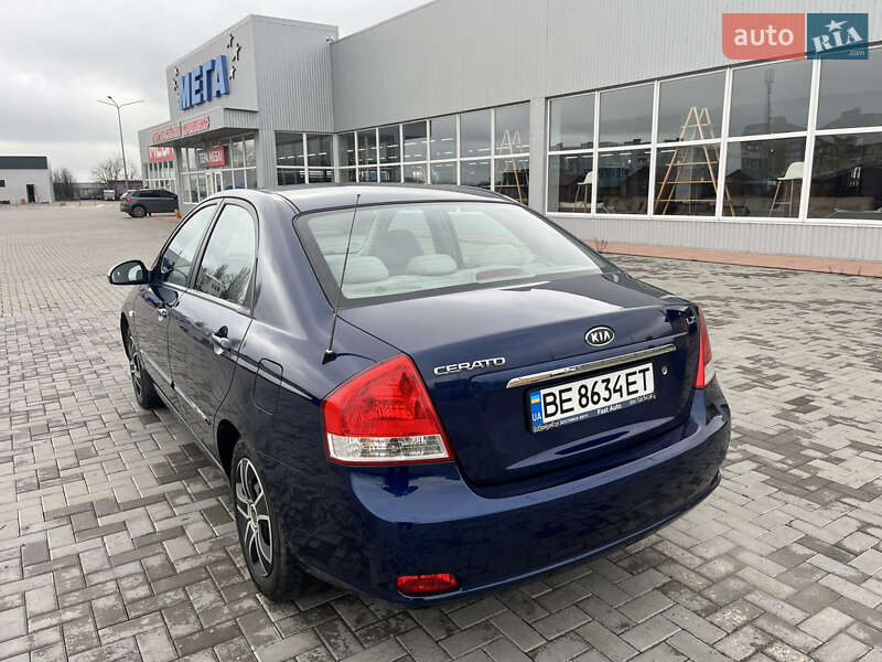 Седан Kia Cerato 2006 в Первомайске