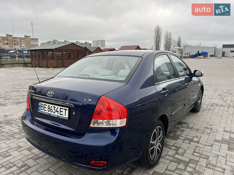 Седан Kia Cerato 2006 в Первомайске