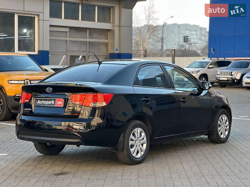 Седан Kia Cerato 2009 в Одесі