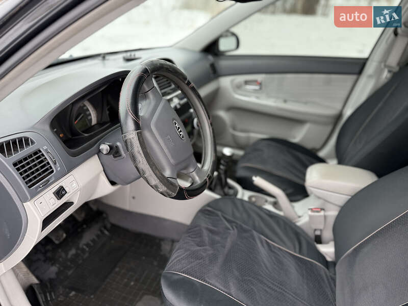 Седан Kia Cerato 2007 в Тернополі